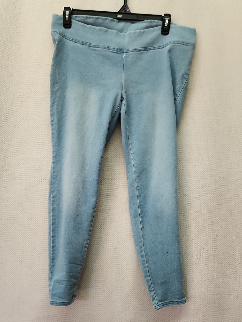 Destination Maternity Light Blue Skinny Maternity Jeggings